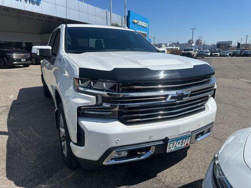 Iridescent Pearl Tricoat 2019 Chevrolet Silverado 1500 High Country