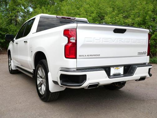 Iridescent Pearl Tricoat 2019 Chevrolet Silverado 1500 High Country