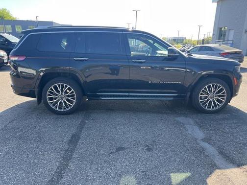 2022 Jeep Grand Cherokee L Summit Reserve