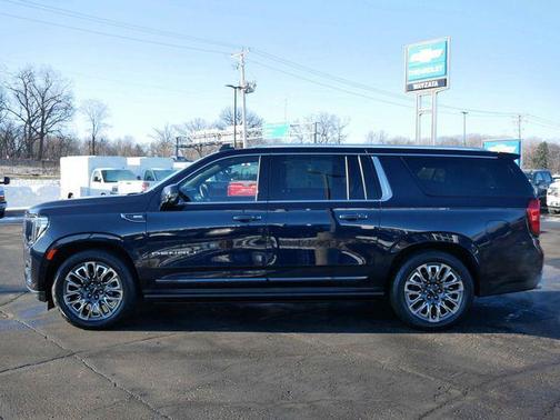2023 GMC Yukon XL Denali Ultimate