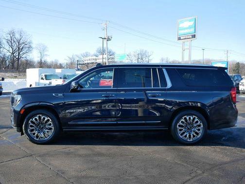 2023 GMC Yukon XL Denali Ultimate