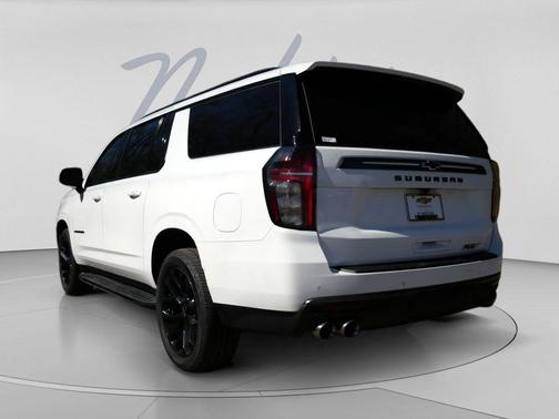 Summit White 2022 Chevrolet Suburban RST