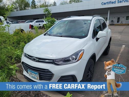Summit White 2022 Chevrolet Trax LT