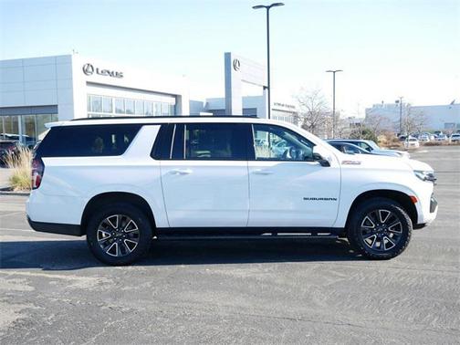 2022 Chevrolet Suburban 4WD Z71
