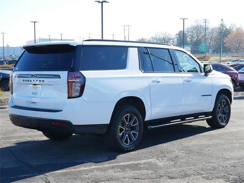 2022 Chevrolet Suburban 4WD Z71