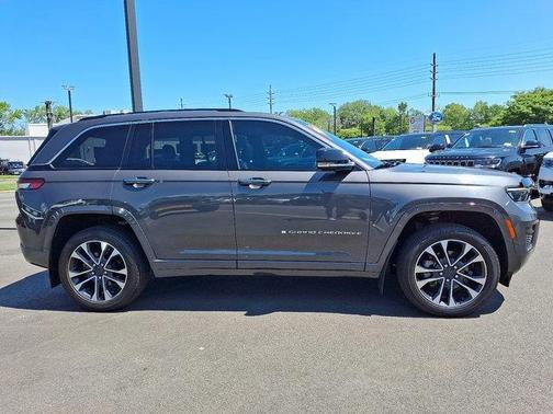 2022 Jeep Grand Cherokee Overland