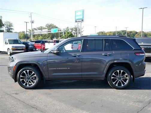 2022 Jeep Grand Cherokee Overland