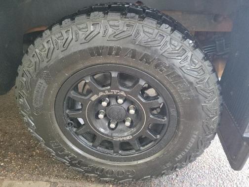 2023 GMC Sierra 1500 AT4X