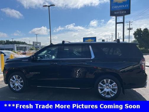 2022 Chevrolet Suburban 4WD High Country