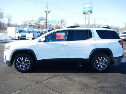 2023 GMC Acadia AWD SLT