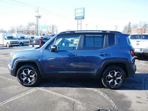 2022 Jeep Renegade Trailhawk