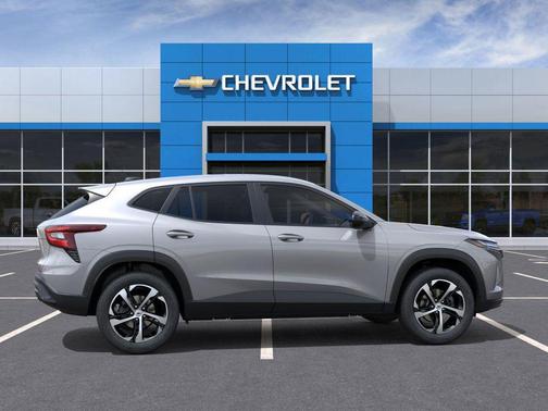 Sterling Gray Metallic 2026 Chevrolet Trax FWD 1RS