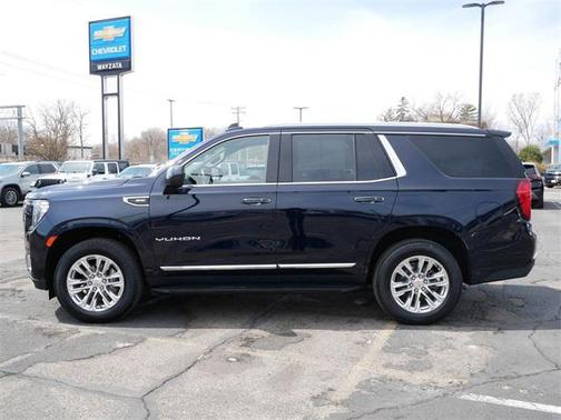 2023 GMC Yukon SLT