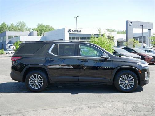 2022 Chevrolet Traverse LT Leather
