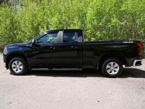 Black 2020 Chevrolet Silverado 1500 LT