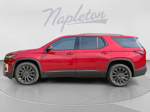 Radiant Red Tintcoat 2023 Chevrolet Traverse RS