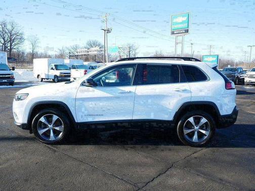 Bright White Clearcoat 2022 Jeep Cherokee Limited