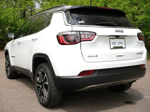 Bright White Clearcoat 2023 Jeep Compass Limited
