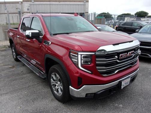 2024 GMC Sierra 1500 SLT