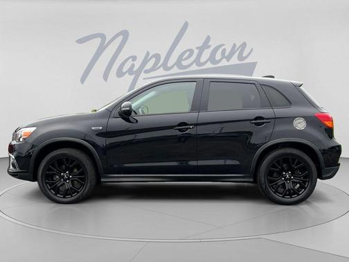 Labrador Black Metallic 2018 Mitsubishi Outlander Sport 2.0 LE