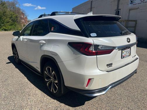 Eminent White Pearl 2019 Lexus RX 450h Base