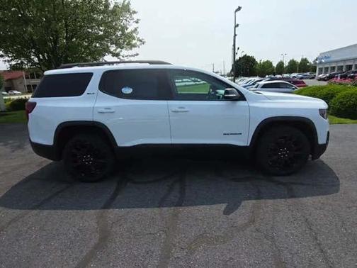 2023 GMC Acadia AWD SLT