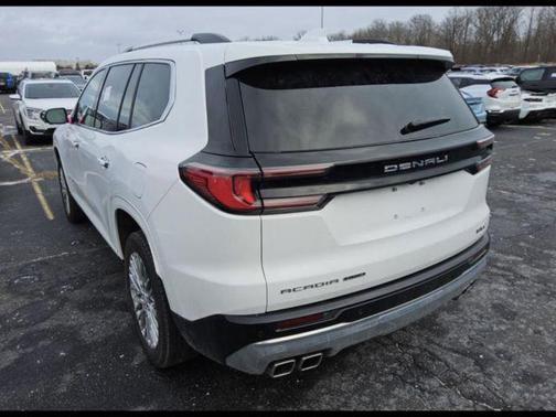 2024 GMC Acadia Denali