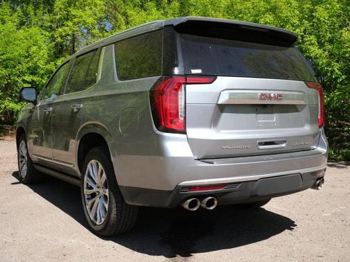 Sterling Metallic 2023 GMC Yukon Denali