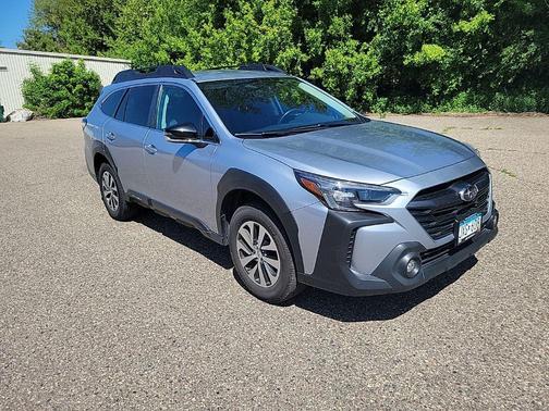 Ice Silver Metallic 2023 Subaru Outback Premium