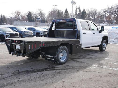 Summit White 2026 Chevrolet Silverado 3500 WT