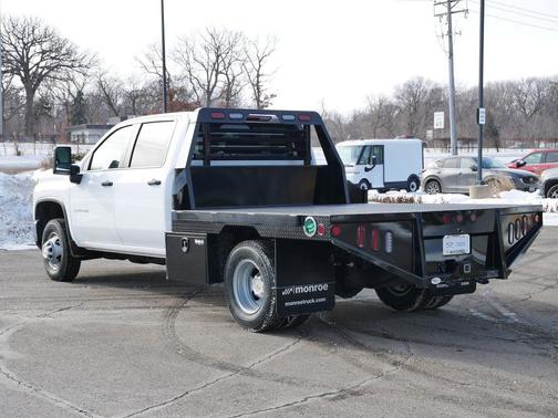 Summit White 2026 Chevrolet Silverado 3500 WT