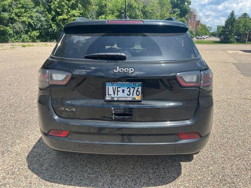 Diamond Black Crystal Pearlcoat 2024 Jeep Compass Limited
