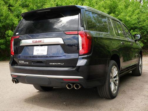 Midnight Blue Metallic 2023 GMC Yukon XL Denali