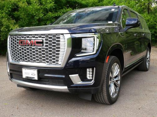 Midnight Blue Metallic 2023 GMC Yukon XL Denali