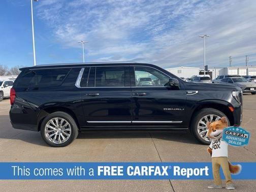 Midnight Blue Metallic 2023 GMC Yukon XL Denali