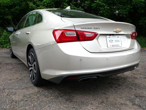 Champagne Silver Metallic 2016 Chevrolet Malibu 2LT