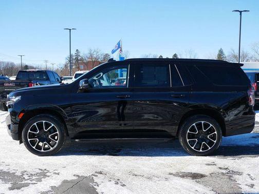 2022 Chevrolet Tahoe 4WD RST
