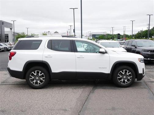 2022 GMC Acadia AWD SLE