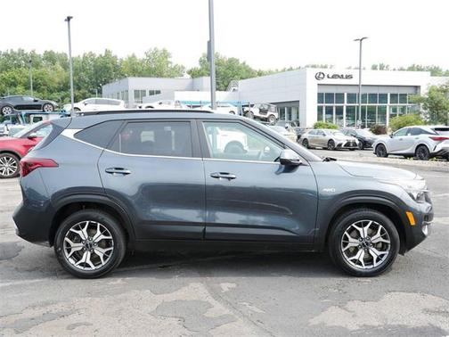 2023 Kia Seltos EX