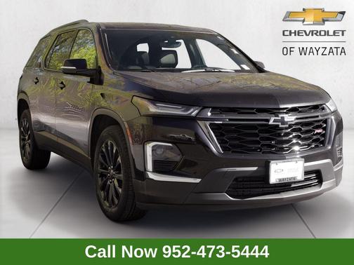 Mosaic Black Metallic 2023 Chevrolet Traverse RS