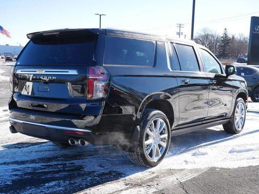 2023 Chevrolet Suburban 4WD High Country