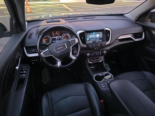 Ebony Twilight Metallic 2022 GMC Terrain SLT