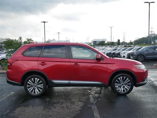 2019 Mitsubishi Outlander SE
