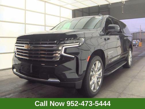 Dark Ash Metallic 2023 Chevrolet Suburban 4WD High Country