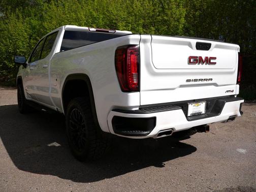 Summit White 2022 GMC Sierra 1500 AT4
