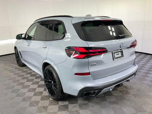 2026 BMW X5 M60i