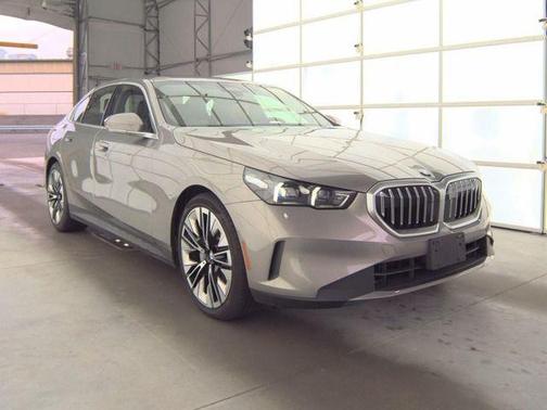 2024 BMW 530 i xDrive