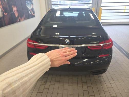 2019 BMW 750 i xDrive