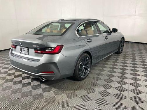 2025 BMW 330 i xDrive