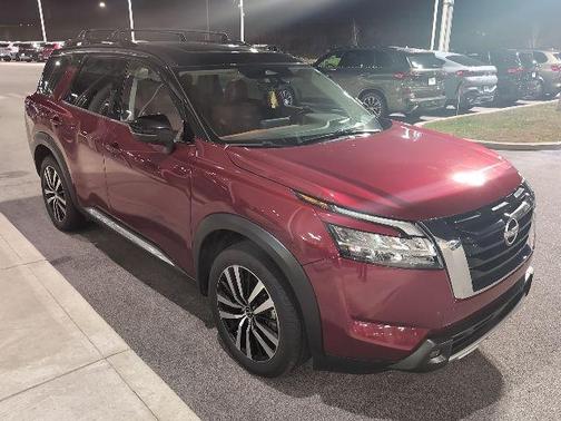 2023 Nissan Pathfinder Platinum 4WD